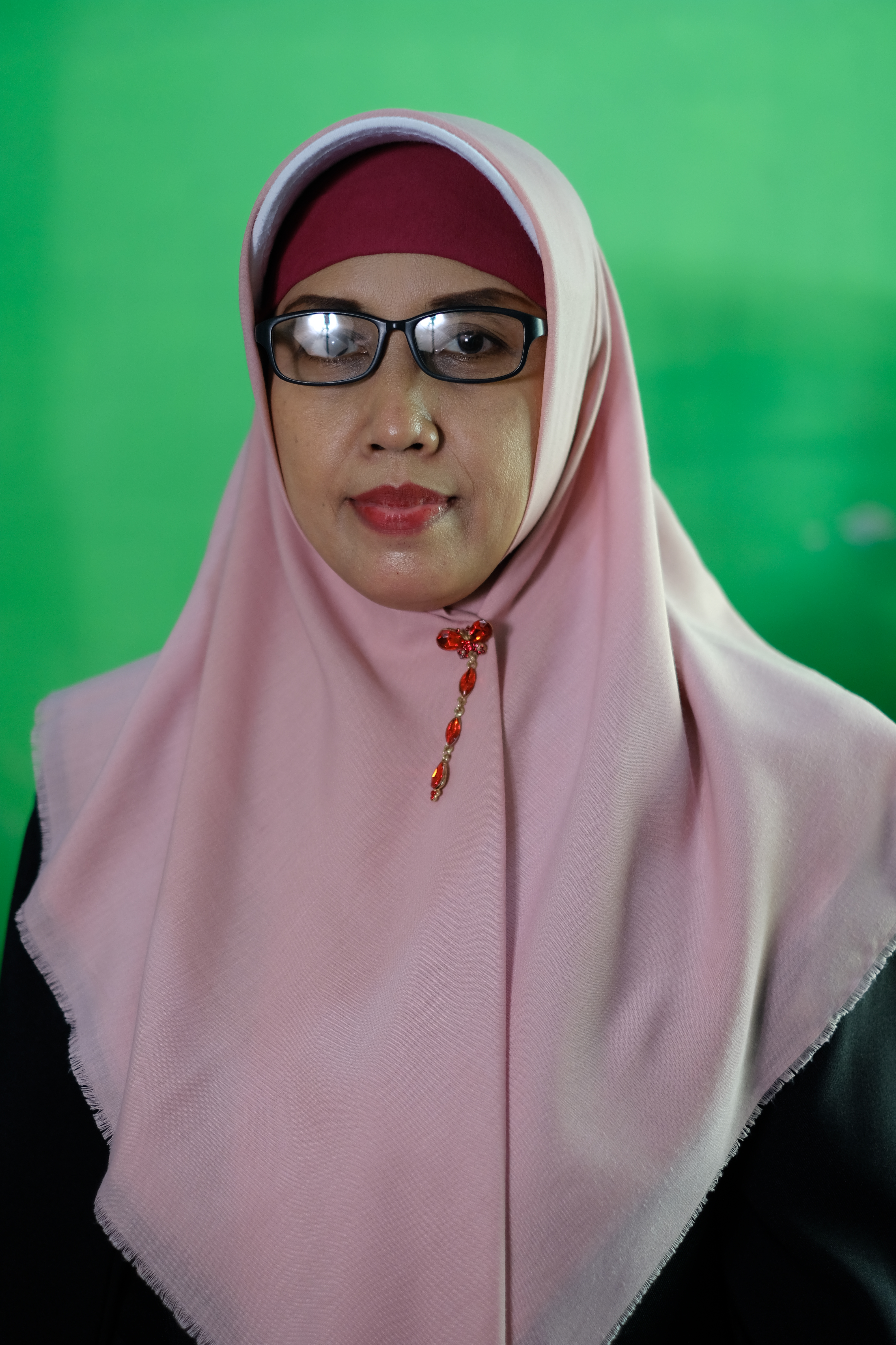 <center><br>Rini Yuliyanti, S.Ag.</center>