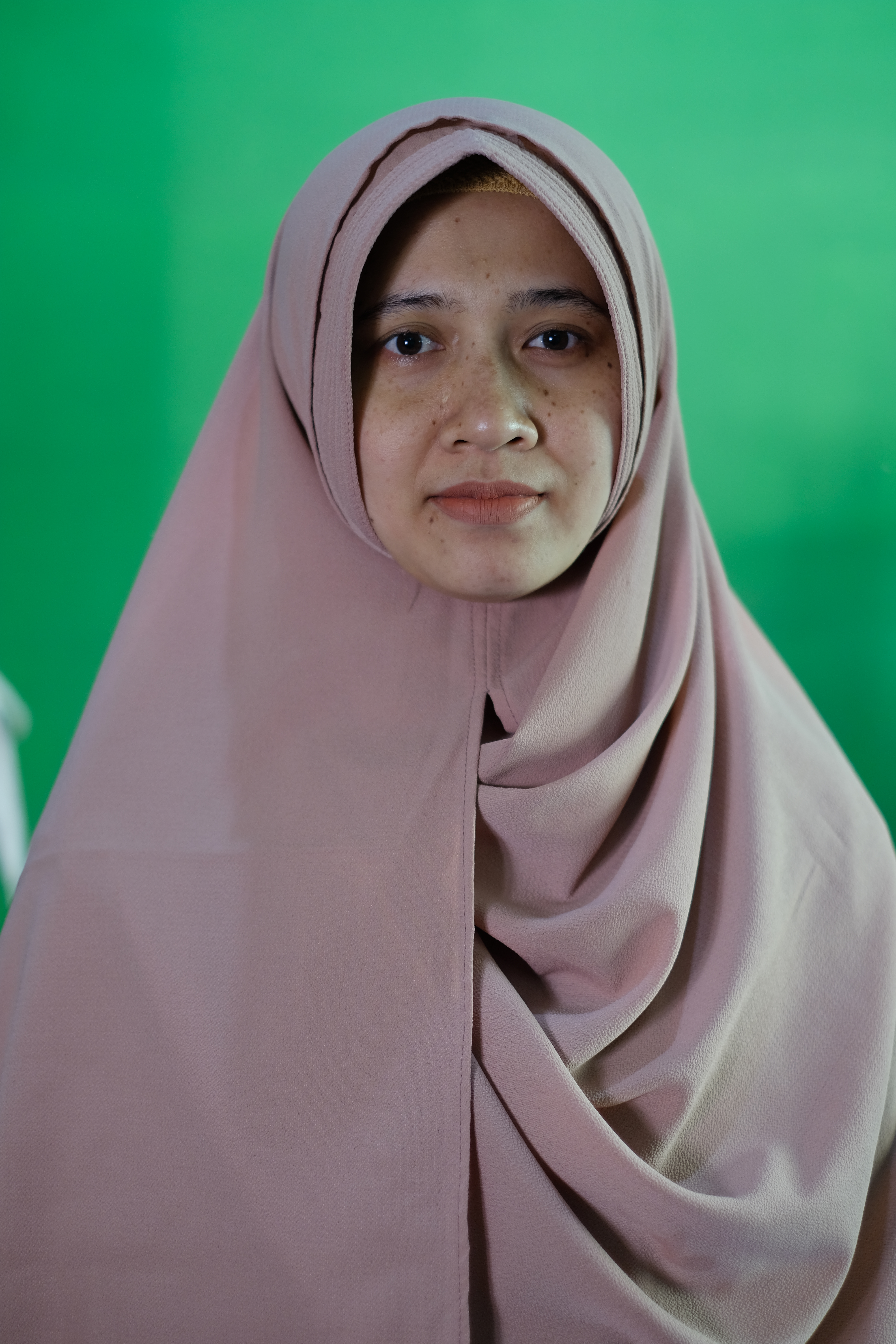 <center><br>Ika Dian Iningtyas, S.Pd.SD</center>